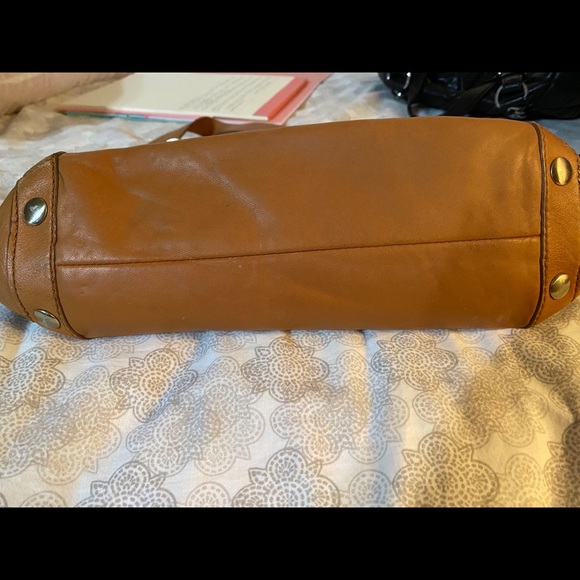 Michael Kors Tan Leather bag - Picture 3 of 5